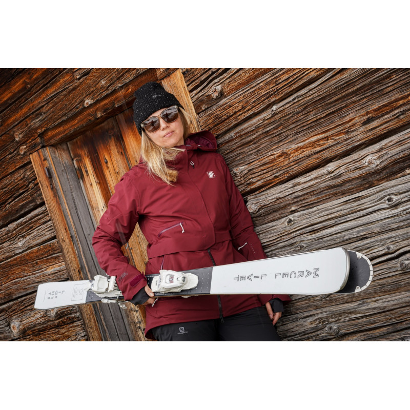 Ski Light 83, un ski femme sportif et polyvalent