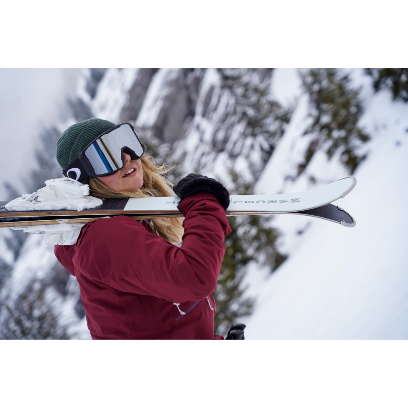 Ski Light 83, un ski femme sportif et polyvalent